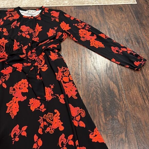 Tory Burch - Black & Red Floral Maxi Dress W/ Neckline Bow Sz M in EUC - Picture 2 of 11